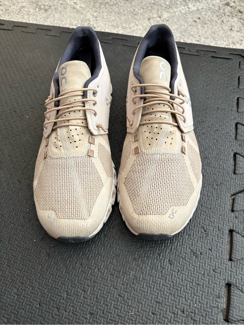 On Cloud 5 Men's Running Shoes Size 11.5 Beige Tan Sneakers Athletic
